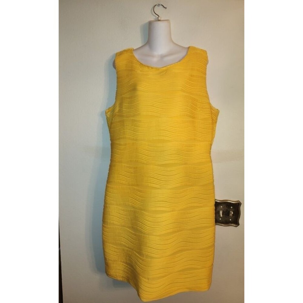 Women's Nice Peach Velvet New York Yellow Sheath Midi Dress Size 18 Pit 22"